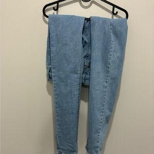 Levi's Women's Light Blue Skinny Jeans